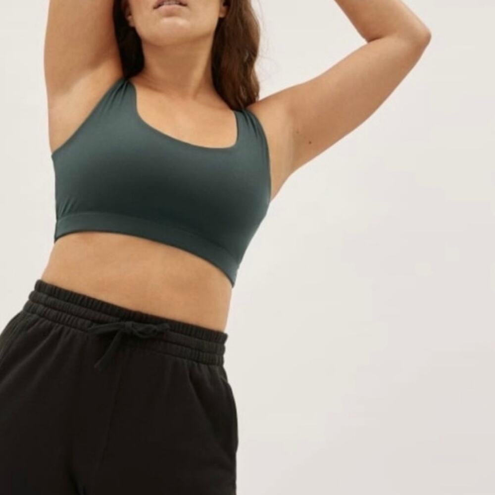 EVERLANE Dark Green The Perform Recycled Nylon Bra Size Small‎